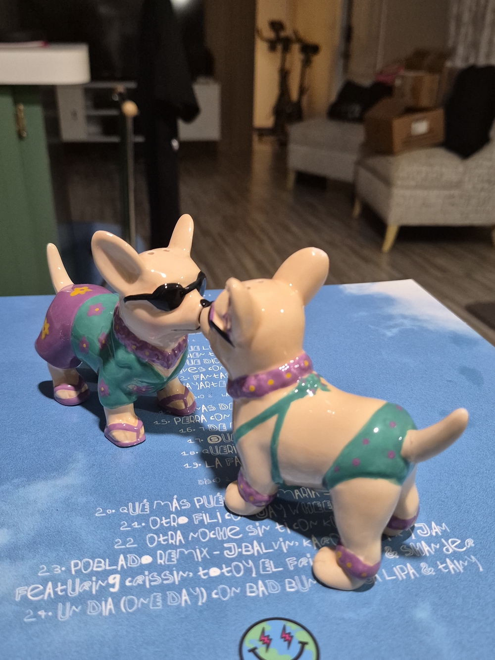 Ceramic Dog Figurine Pair- Decorative Pet Statues It's a salt And Pepper